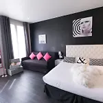 Отель Bobo's Париж