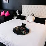 Bobo's 4*